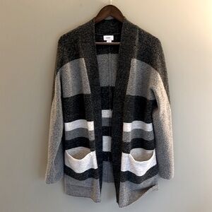 Old Navy Cardigan - SUPER SOFT - excellent condition